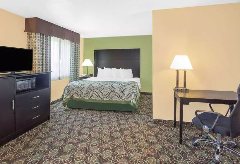 Отель Baymont By Wyndham Holland