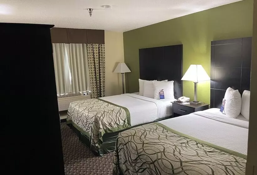 Отель Baymont By Wyndham Holland