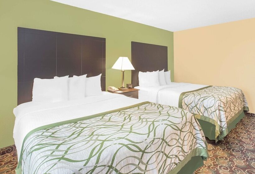 Отель Baymont By Wyndham Holland