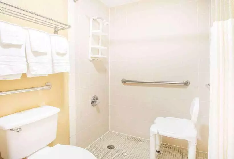 ホテル Days Inn By Wyndham Athens