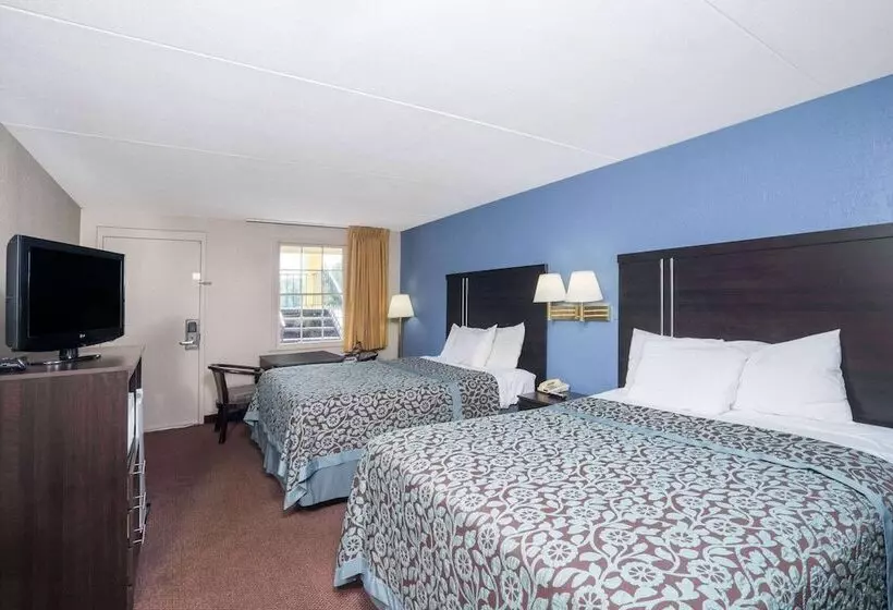 호텔 Days Inn By Wyndham Lincolnton