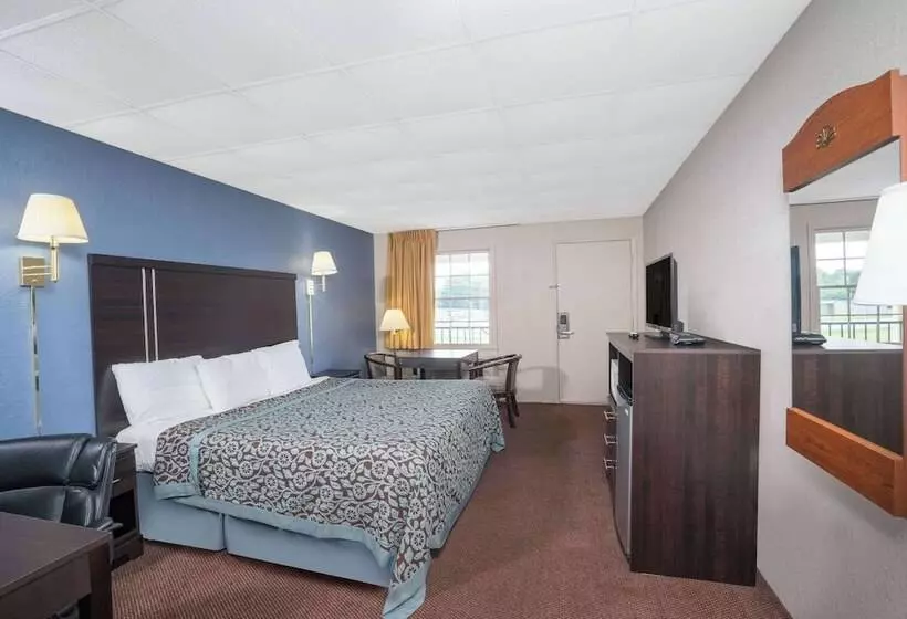 호텔 Days Inn By Wyndham Lincolnton