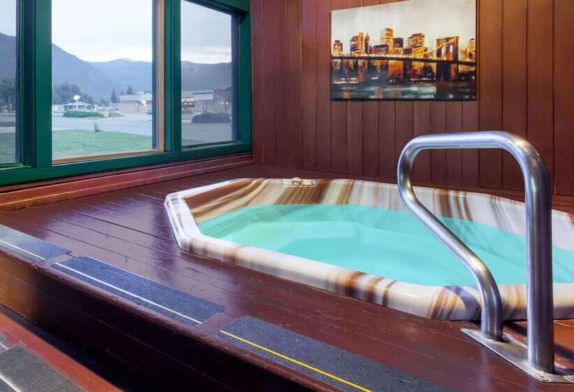 فندق Days Inn By Wyndham Sandpoint