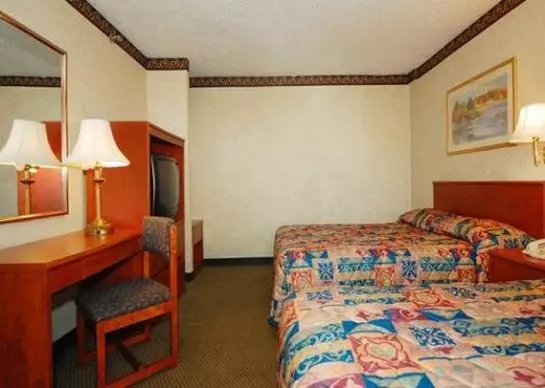 酒店 Econo Lodge South Ozone Park