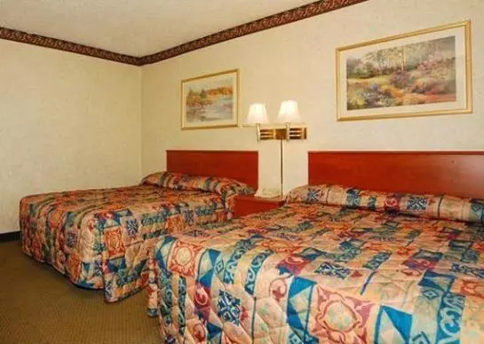 酒店 Econo Lodge South Ozone Park