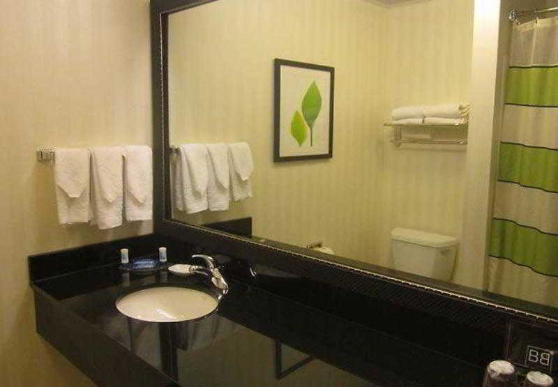 فندق Fairfield Inn & Suites By Marriott Omaha Downtown