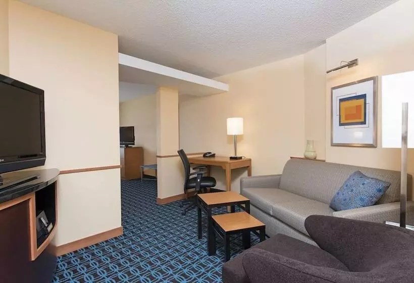 Otel Fairfield Inn & Suites By Marriott Omaha Downtown
