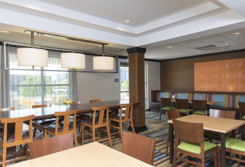 فندق Fairfield Inn & Suites By Marriott Omaha Downtown