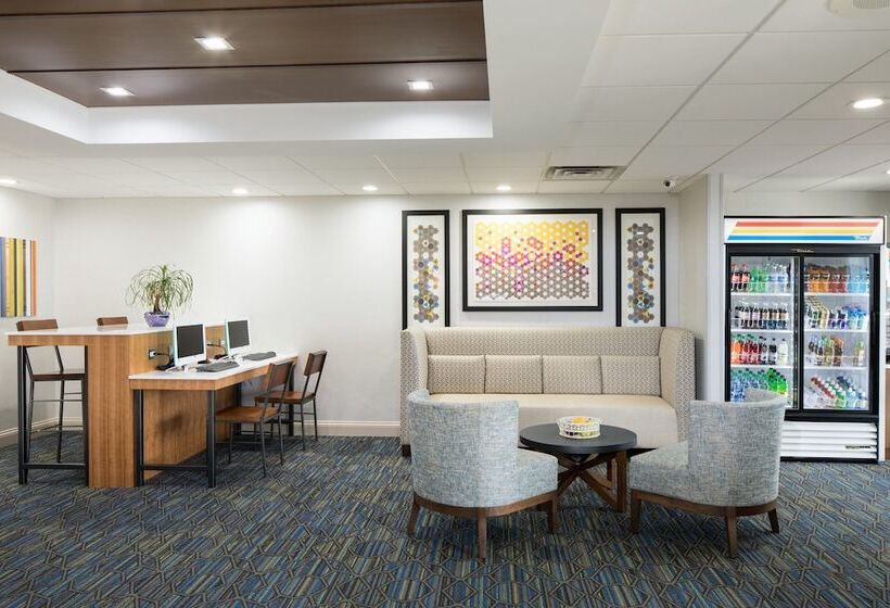בית מלון כפרי Holiday Inn Express Louisville Northeast, An Ihg