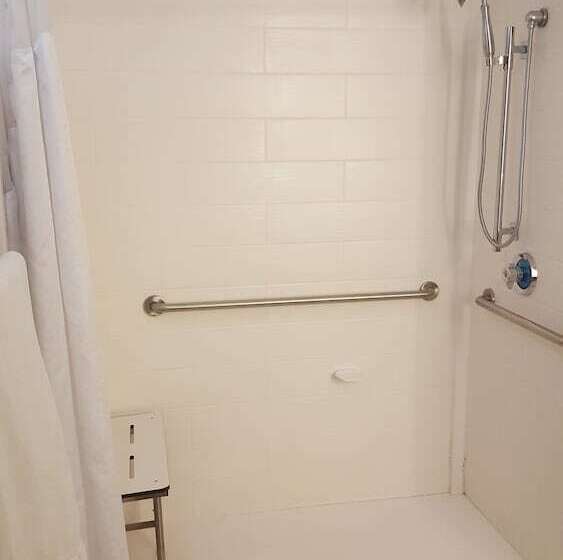 בית מלון כפרי Holiday Inn Express Louisville Northeast, An Ihg