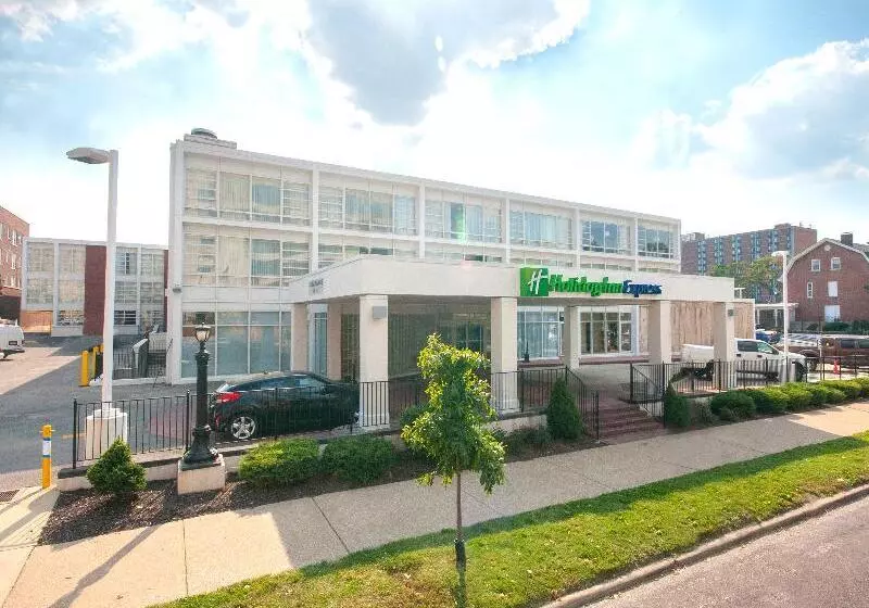 酒店 Holiday Inn Express St. Louis Central West End, An Ihg