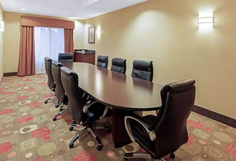 酒店 La Quinta By Wyndham Stillwater  University Area