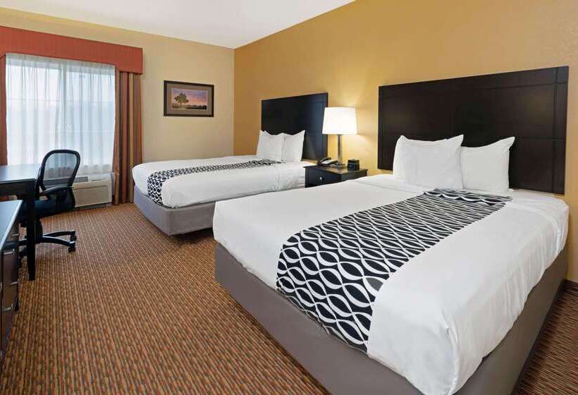 בית מלון כפרי La Quinta By Wyndham Stillwater  University Area