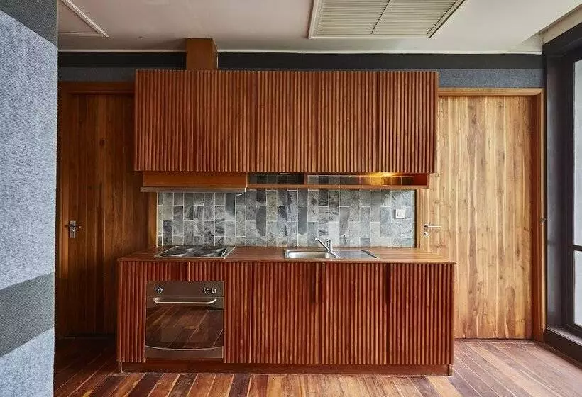 Luxx Langsuan Hotel   Sha Plus