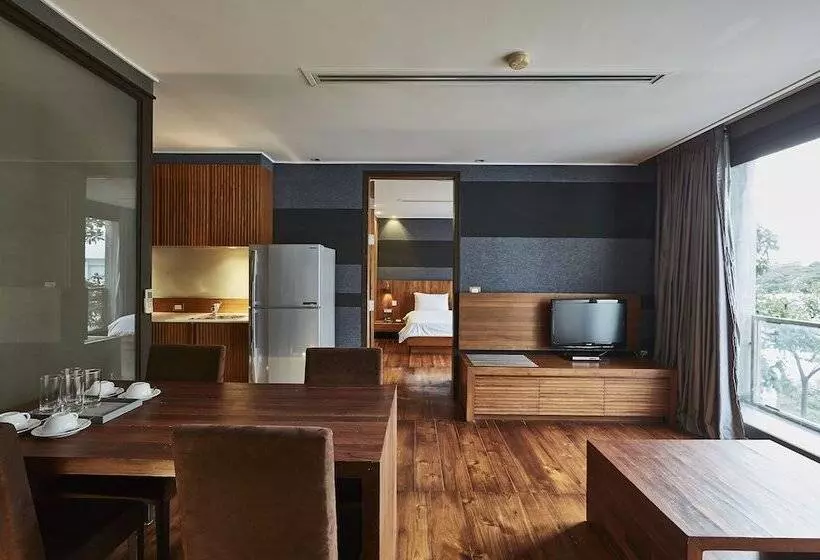 Luxx Langsuan Hotel   Sha Plus