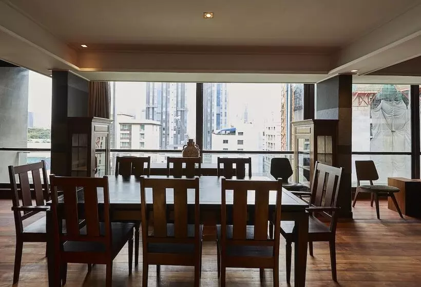 Luxx Langsuan Hotel   Sha Plus