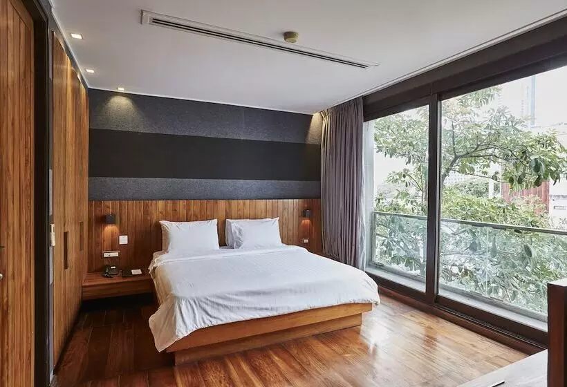 Luxx Langsuan Hotel   Sha Plus