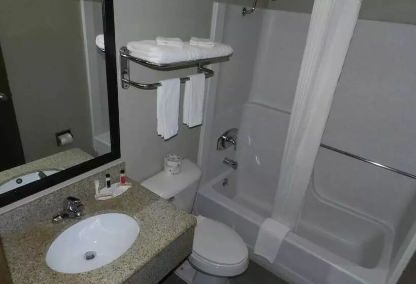 Отель Super 8 By Wyndham Fremont Ne