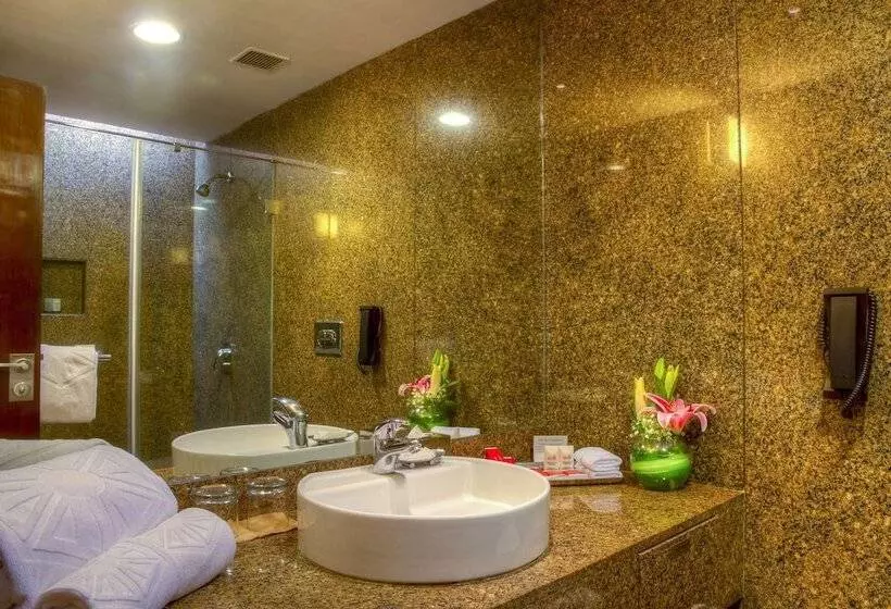 Отель Gateway Nashik