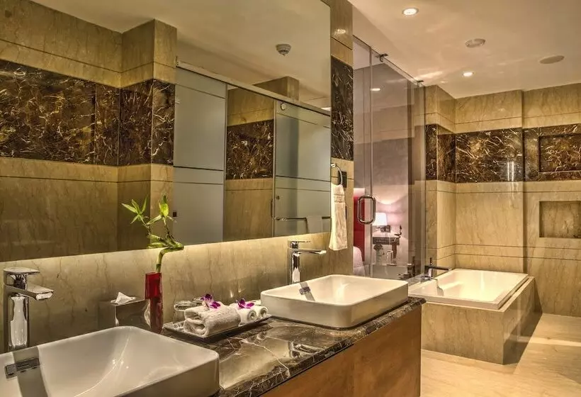 Отель Gateway Nashik