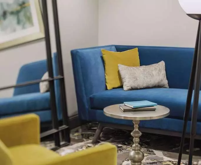 Hotel Trilogy Albany Airport, Tapestry Collection By Hilton