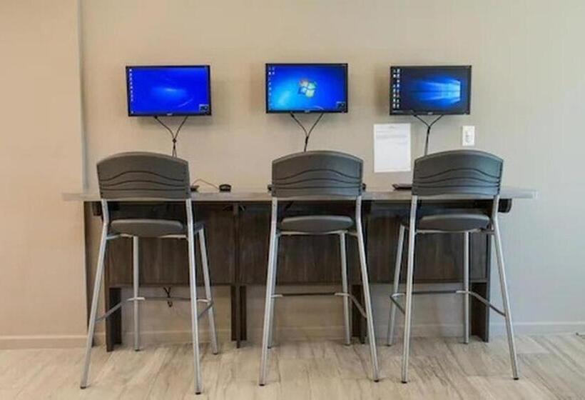 בית מלון כפרי Vacation Village At Parkway