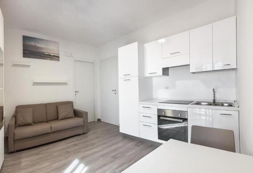 Miriam Hotel & Residence