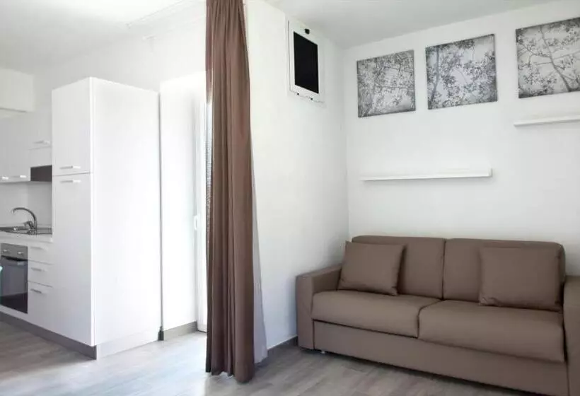 Miriam Hotel & Residence