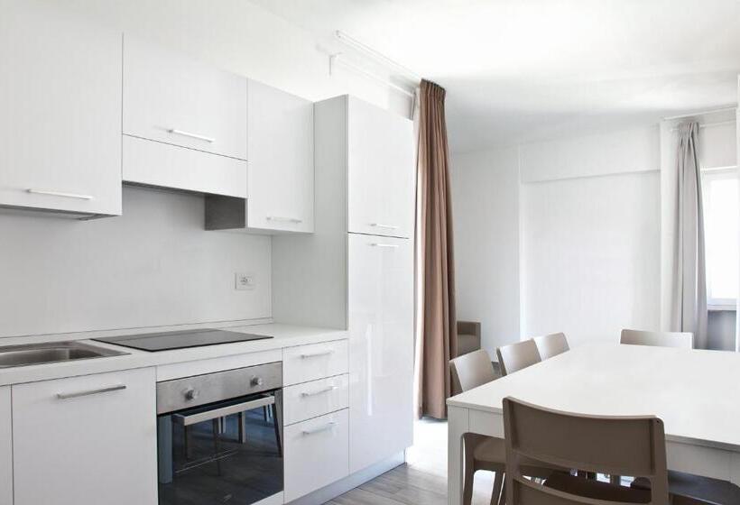 Miriam Hotel & Residence