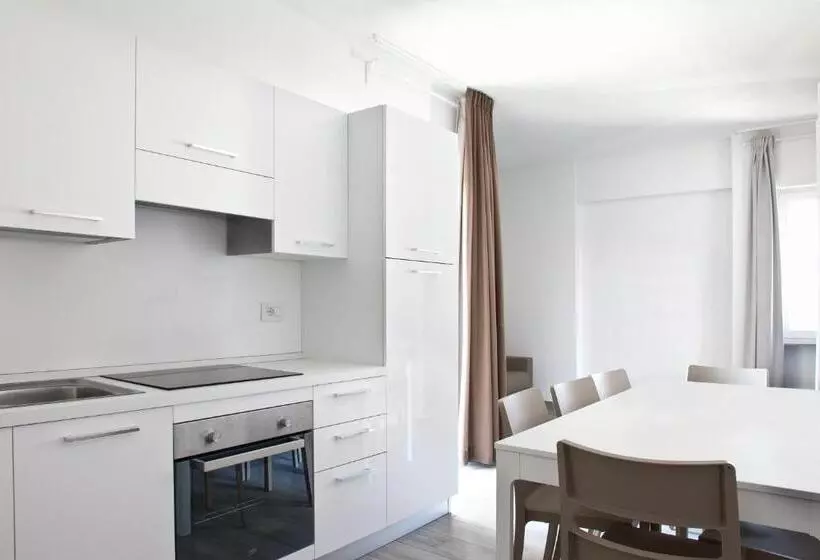 Miriam Hotel & Residence