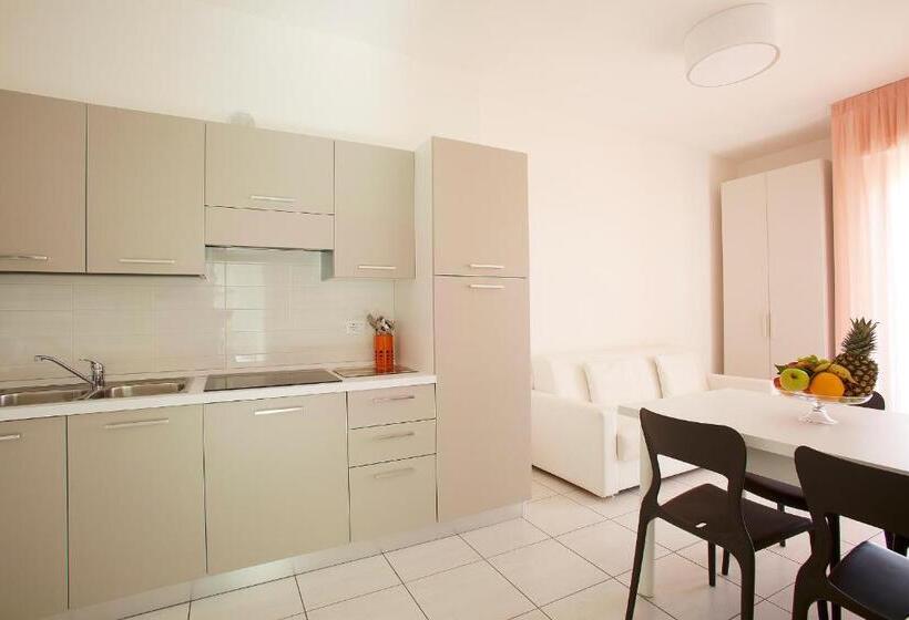 Miriam Hotel & Residence