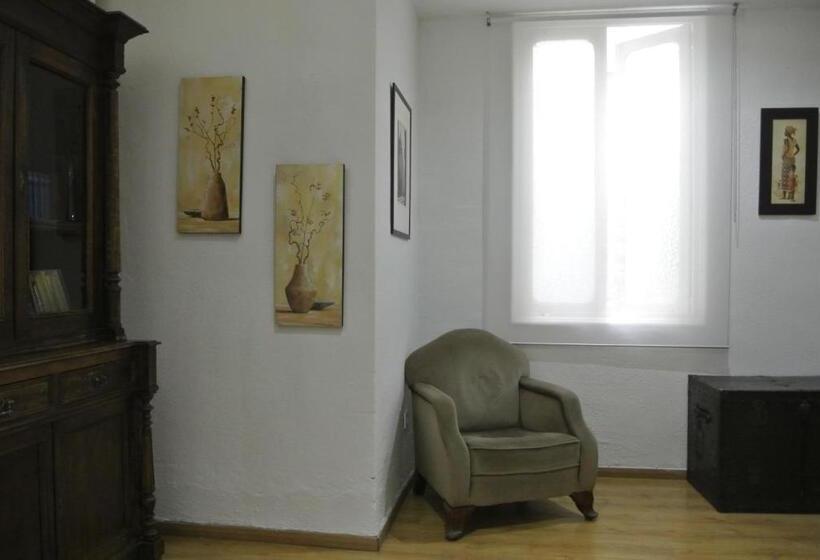 Pensión Santa Paula