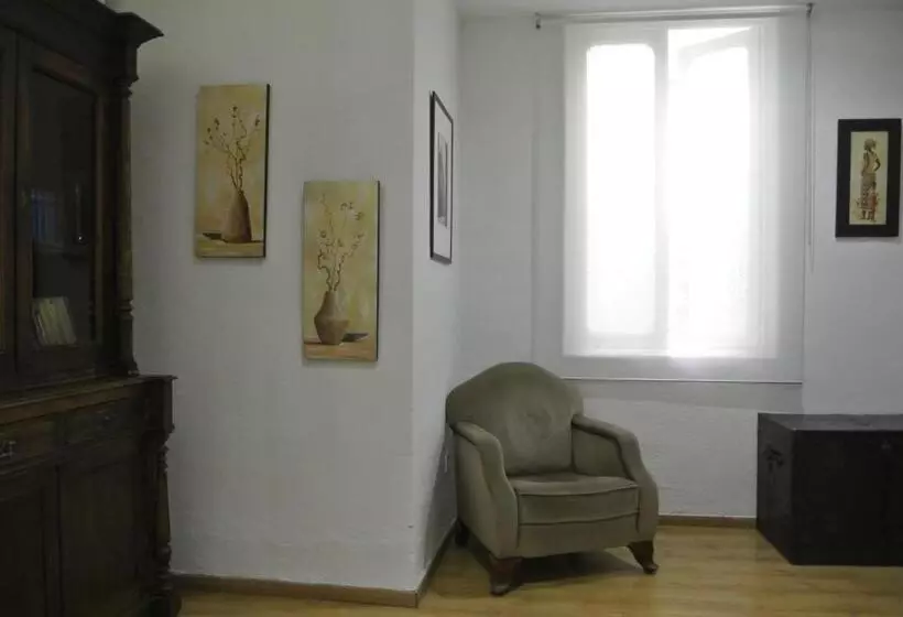 Pensión Santa Paula