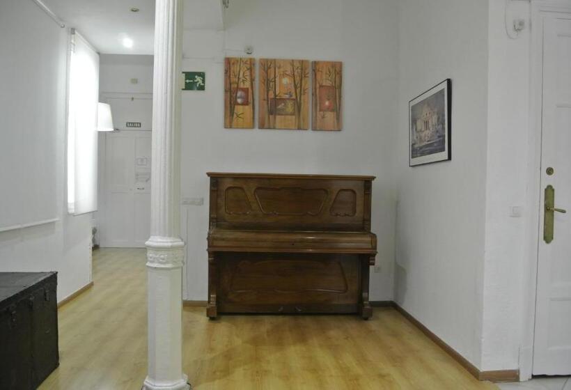 Pensión Santa Paula