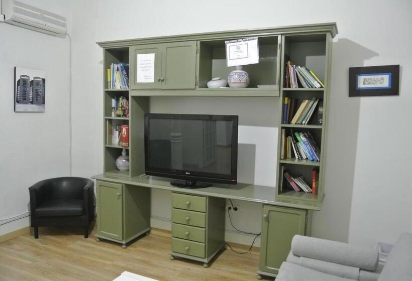 Pensión Santa Paula