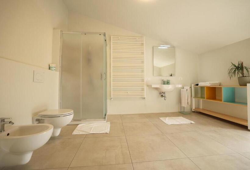 Bed and Breakfast Vaarak