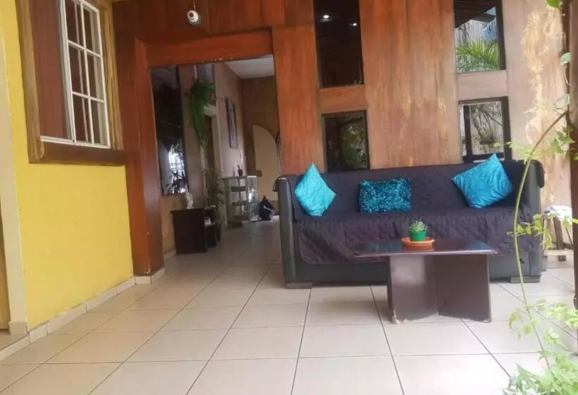 هتل El Patio De Don Moncho