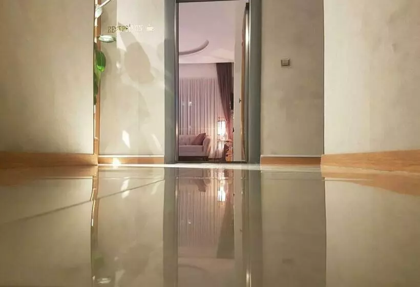 Hotelli Doctor House