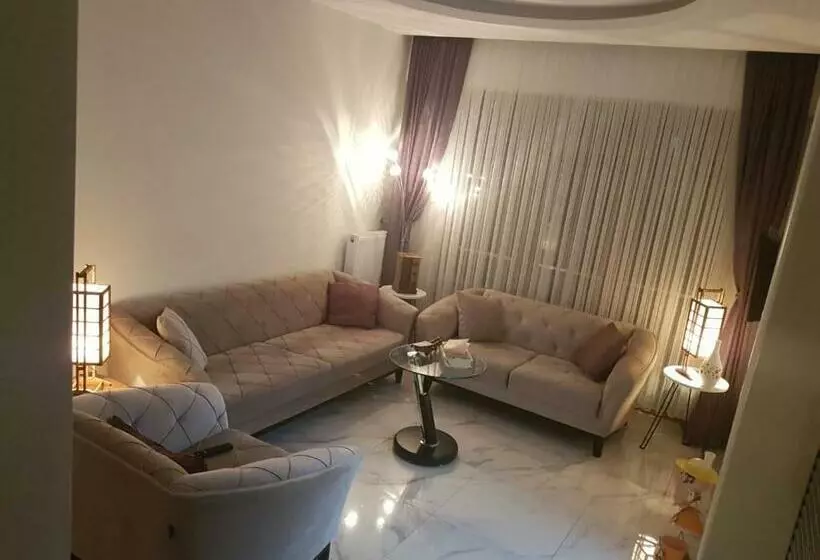 Hotelli Doctor House