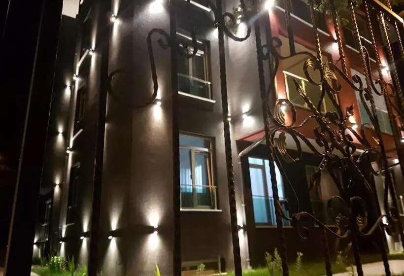 Hotelli Doctor House