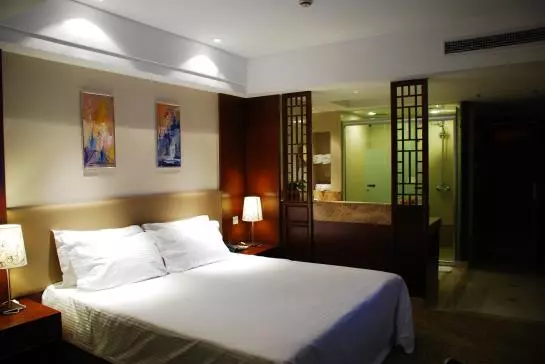 Baolong Homelike Hotel (Wusong Branch)