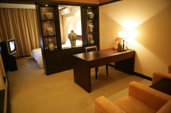 Baolong Homelike Hotel (Wusong Branch)