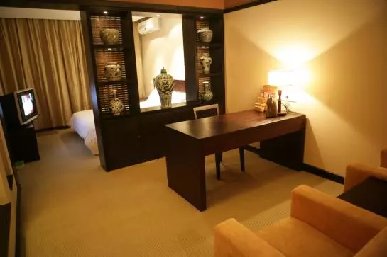 Baolong Homelike Hotel (Wusong Branch)