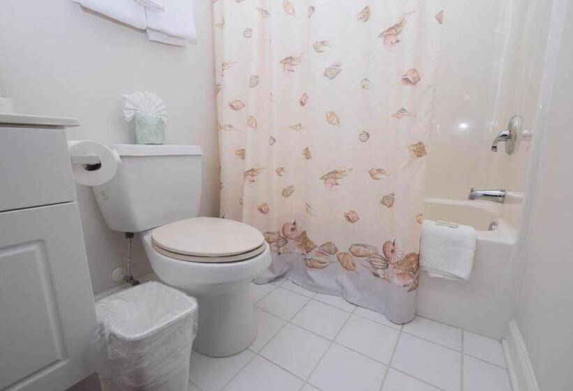 Barefoot Resort & Yacht Club