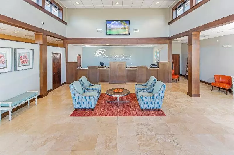 Barefoot Resort & Yacht Club