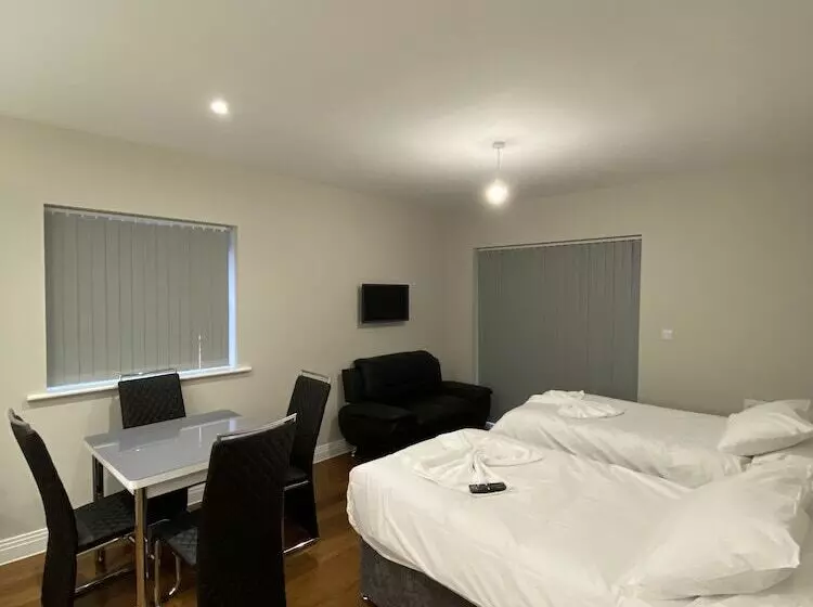 Buckingham Apartment