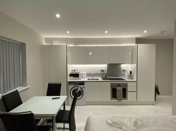Buckingham Apartment