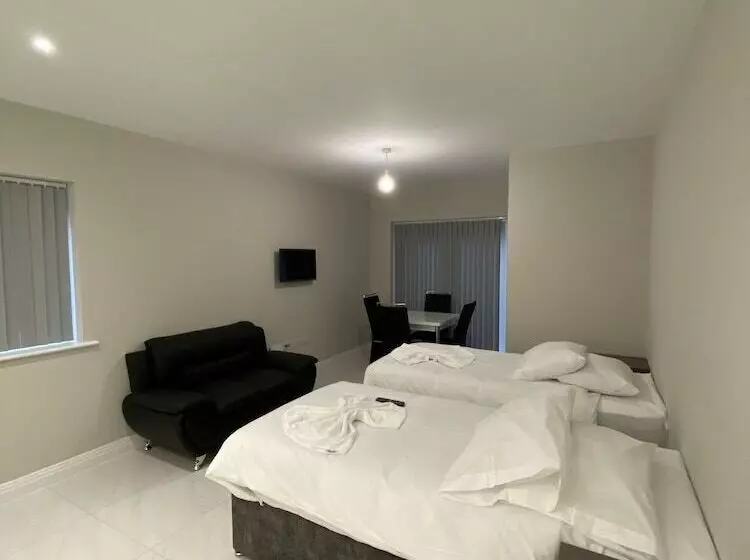 Buckingham Apartment