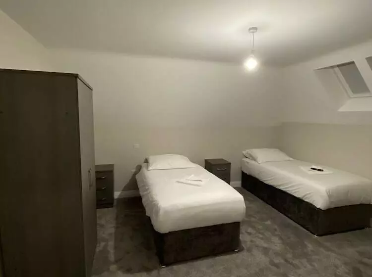 Buckingham Apartment
