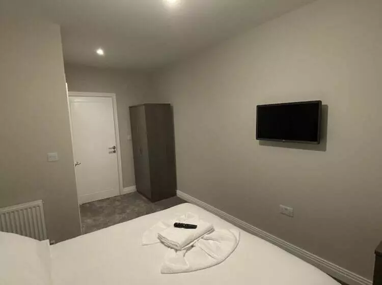 Buckingham Apartment